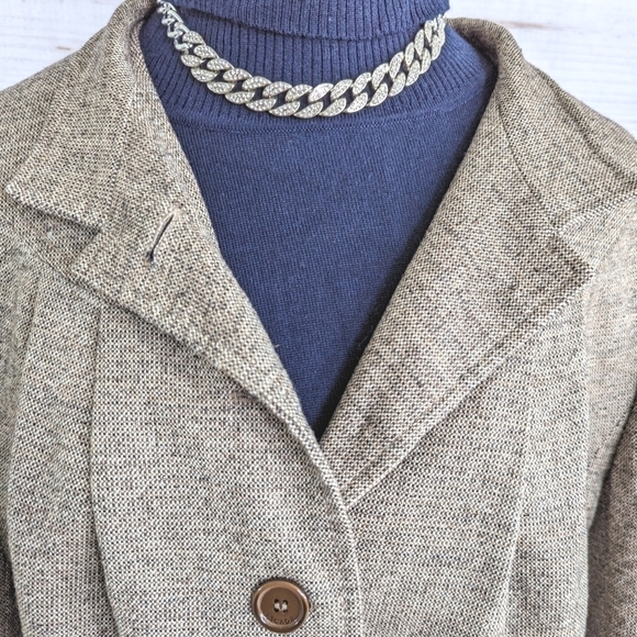 Escada Virgin Wool Tailored Pleated Blazer in Brown and Cream Size 10 / EU 44 - Picture 4 of 13